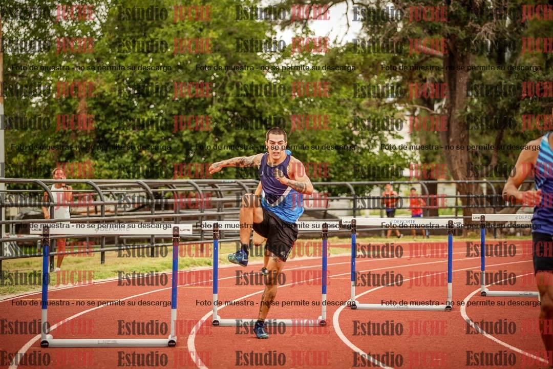 Fotos de los 400 m con vallas de varones