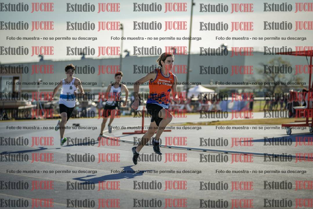 Fotos de los 400 m llanos de varones