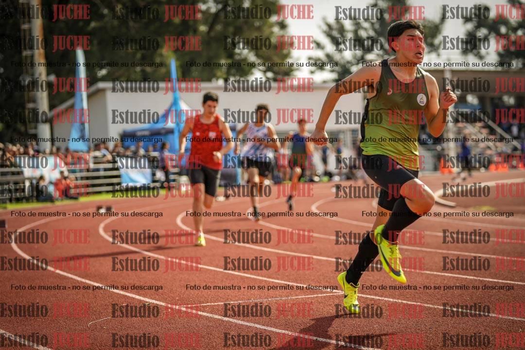 Fotos de los 400 m llanos de varones