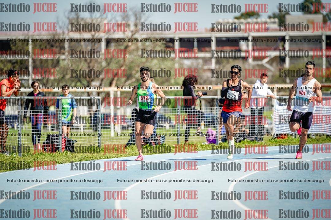 Fotos de los 800 m llanos de varones