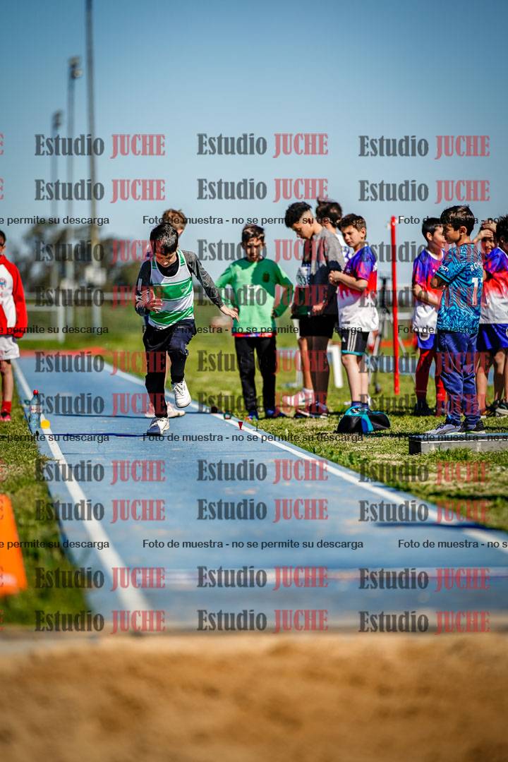 Fotos del salto en largo de varones - U15