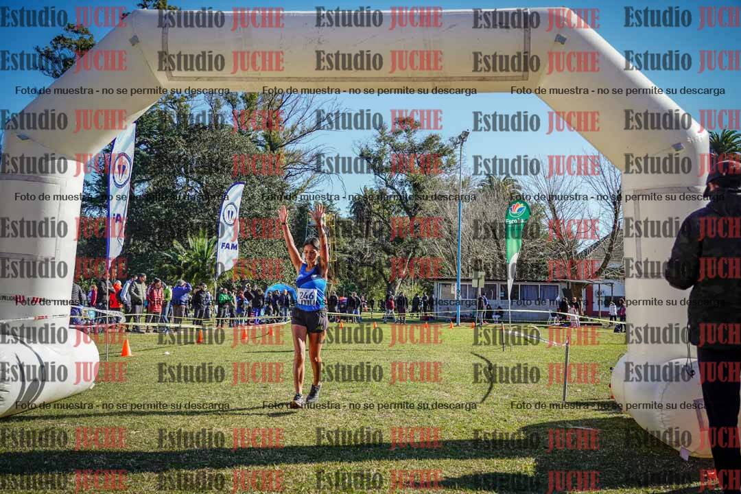 Fotos de la llegada del cross de 6000 m