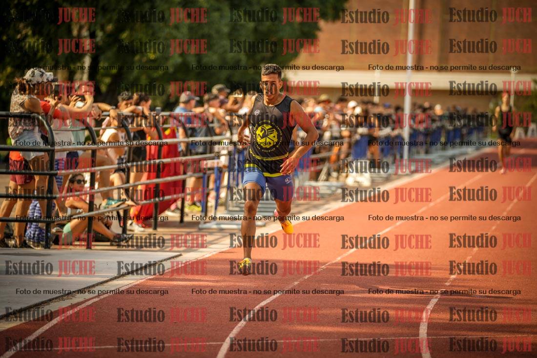 Fotos de los 400 m llanos de varones