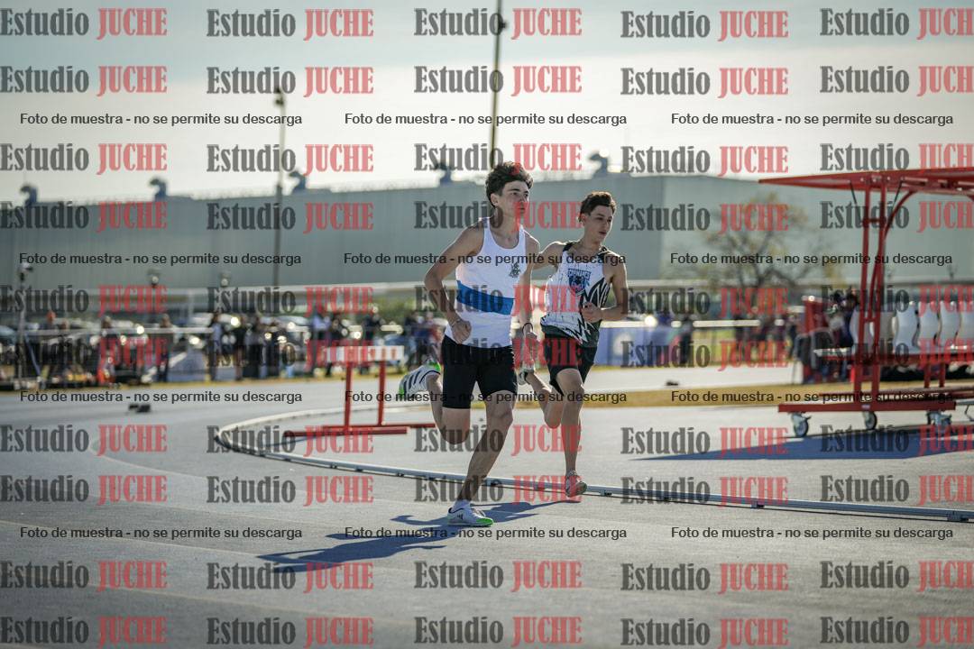 Fotos de los 400 m llanos de varones