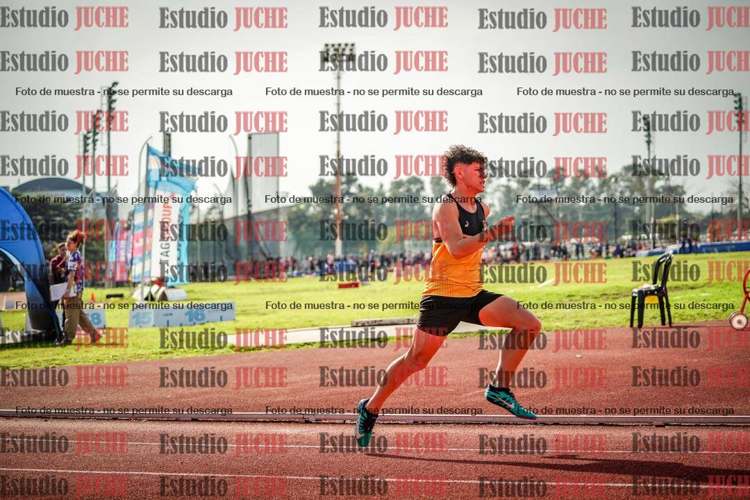 Fotos de los 400 m llanos de varones