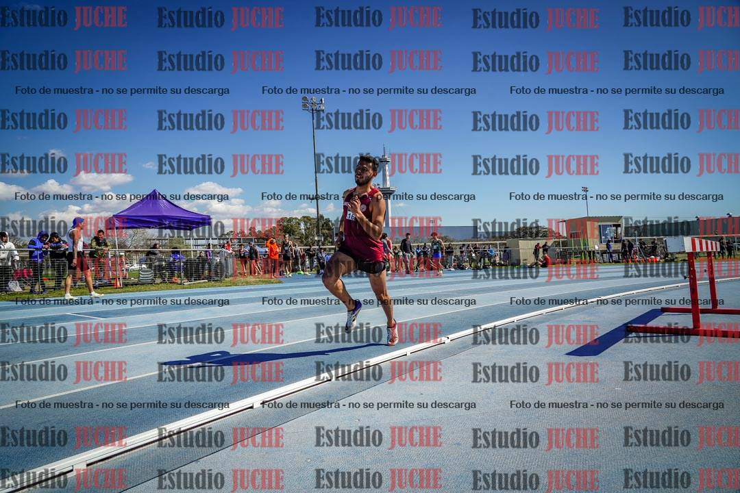 Fotos de los 800 m llanos de varones