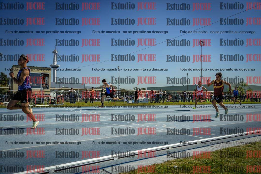 Fotos de los 100 m llanos de varones