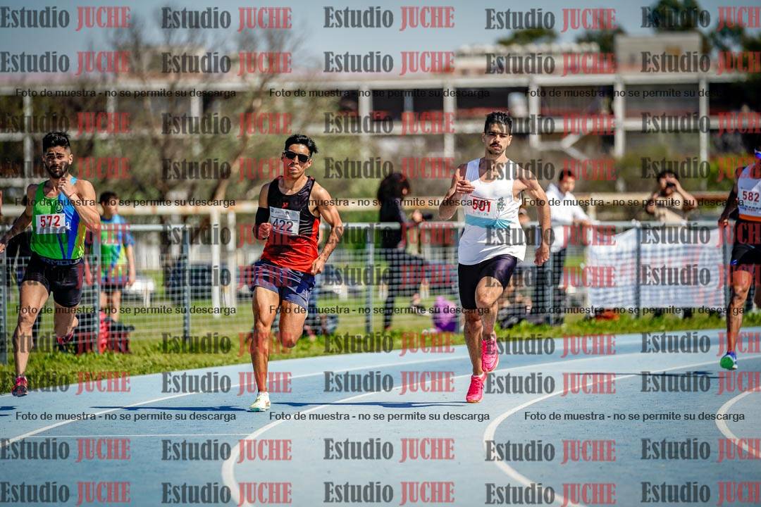 Fotos de los 800 m llanos de varones