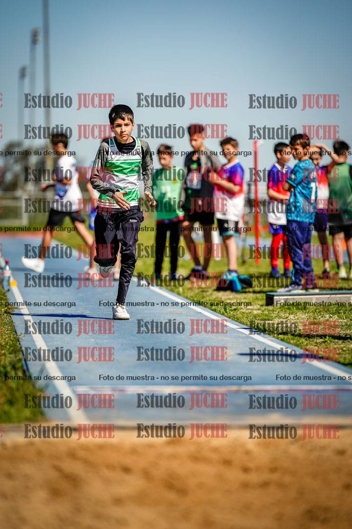 Fotos del salto en largo de varones - U15