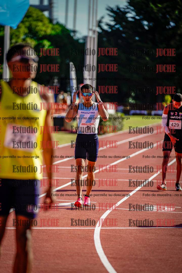 Fotos de los 800 m llanos de varones