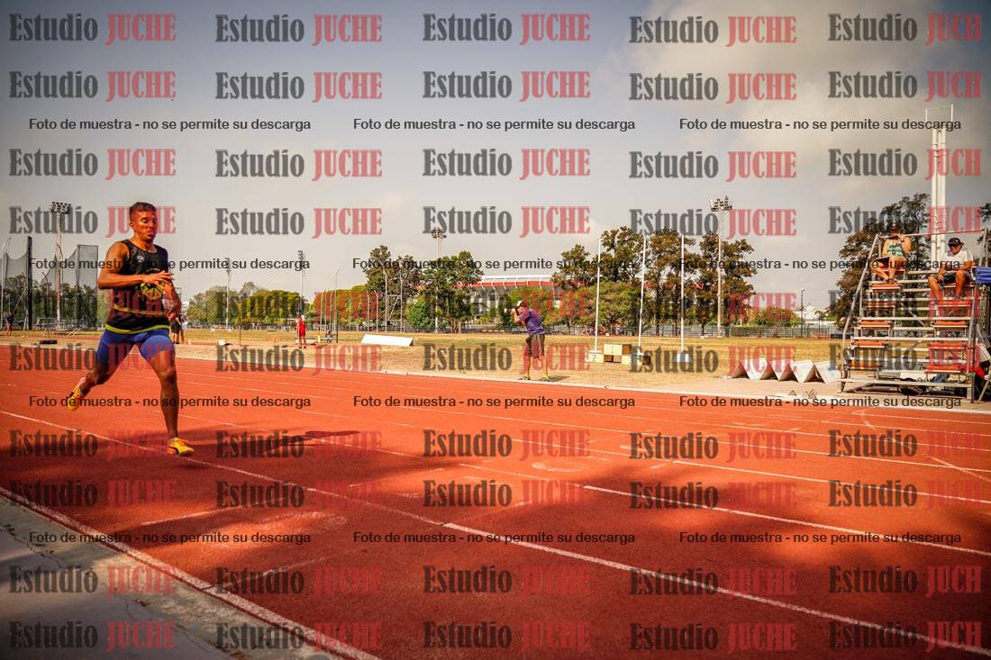 Fotos de los 400 m llanos de varones