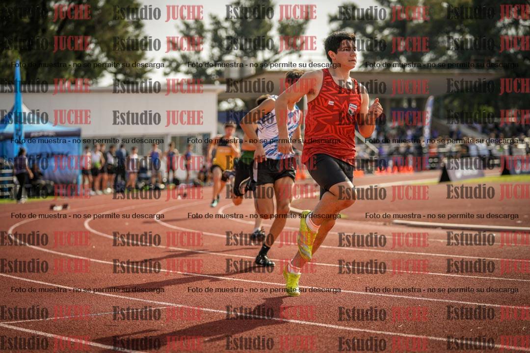 Fotos de los 400 m llanos de varones