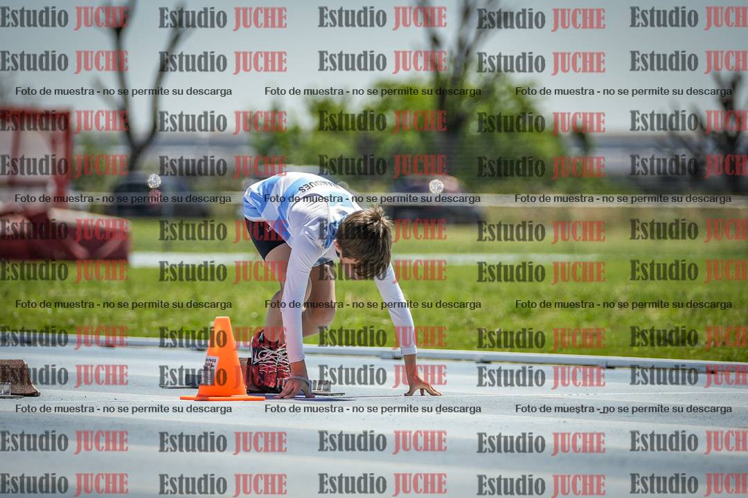 Fotos de los 60 m con vallas de varones