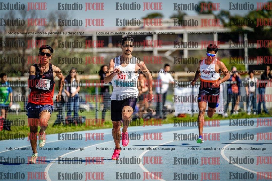 Fotos de los 800 m llanos de varones