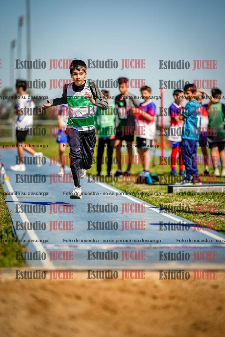 Fotos del salto en largo de varones - U15