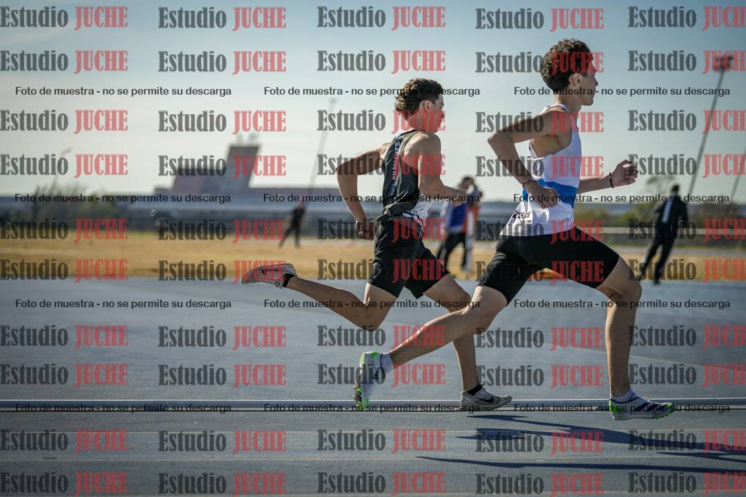 Fotos de los 400 m llanos de varones