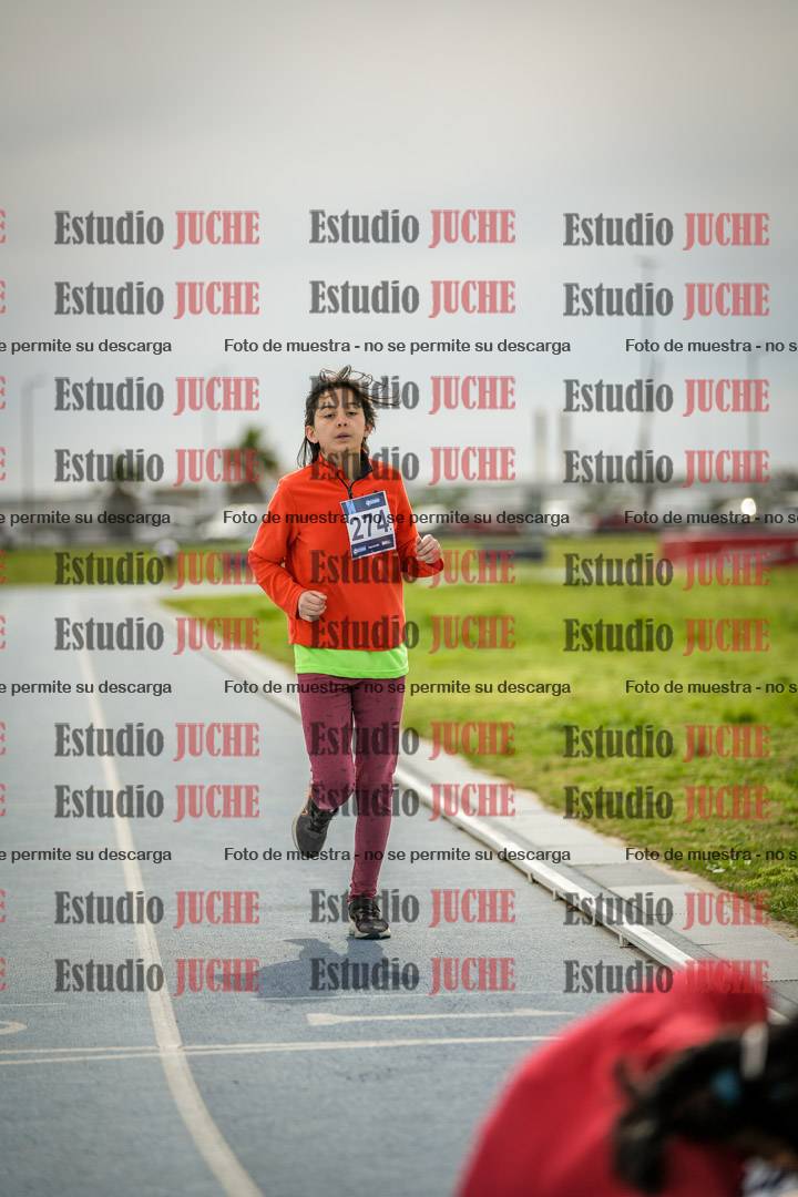 Fotos de los 800 m llanos de mujeres - U14