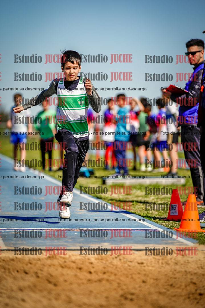 Fotos del salto en largo de varones - U15