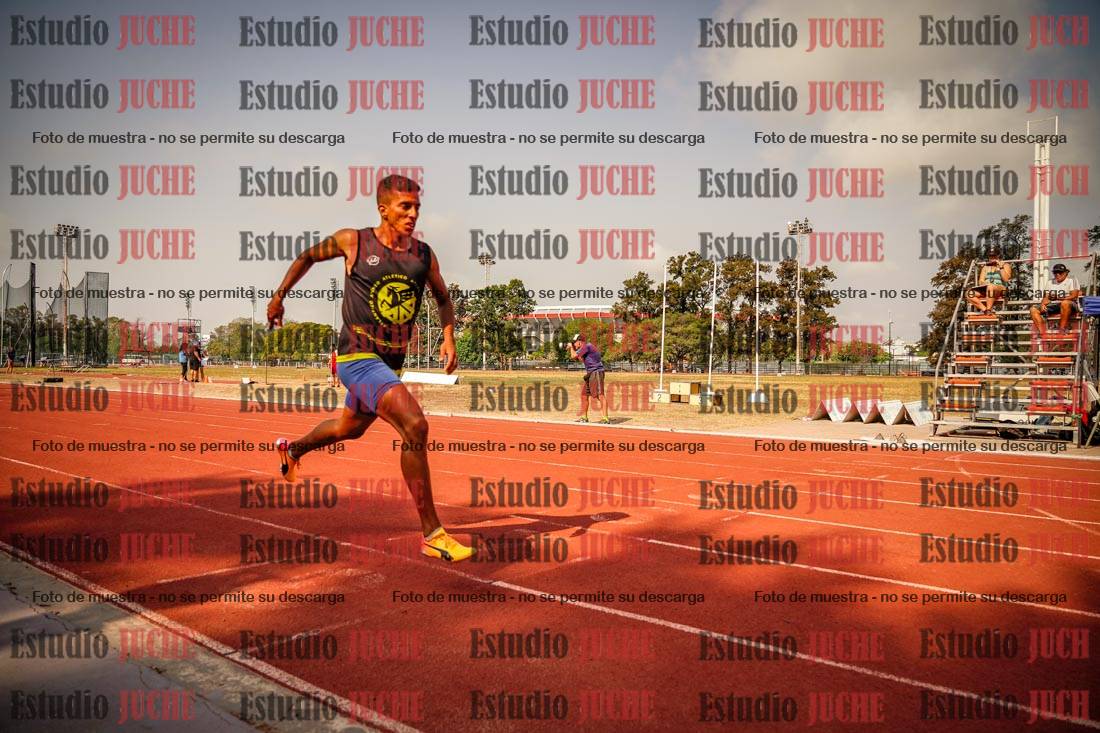 Fotos de los 400 m llanos de varones