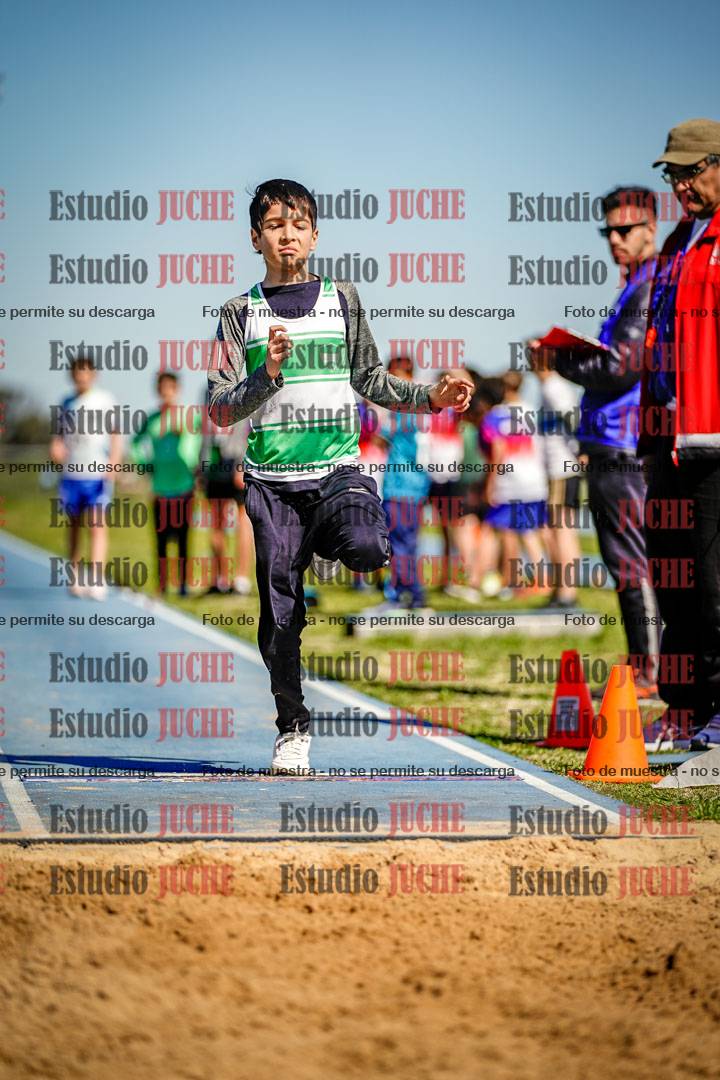 Fotos del salto en largo de varones - U15