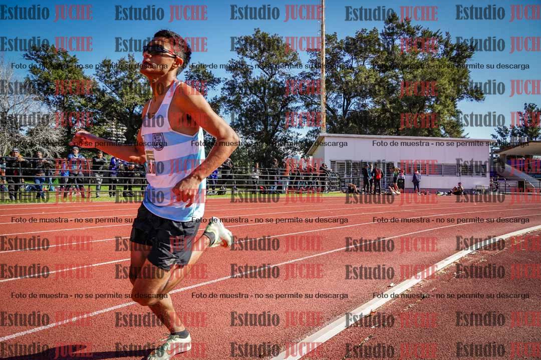 Fotos de los 800 m llanos de varones