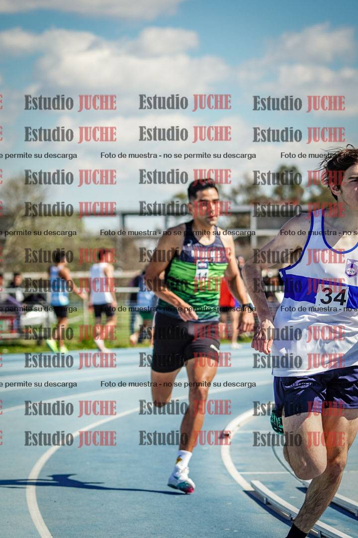 Fotos de los 800 m llanos de varones
