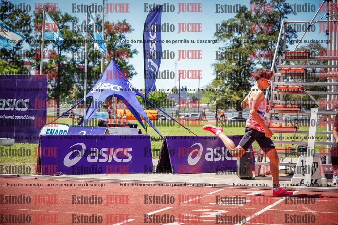 Fotos de los 800 m llanos de varones