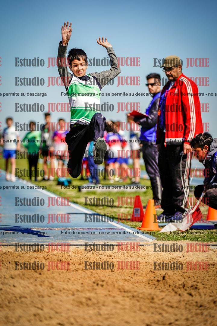 Fotos del salto en largo de varones - U15