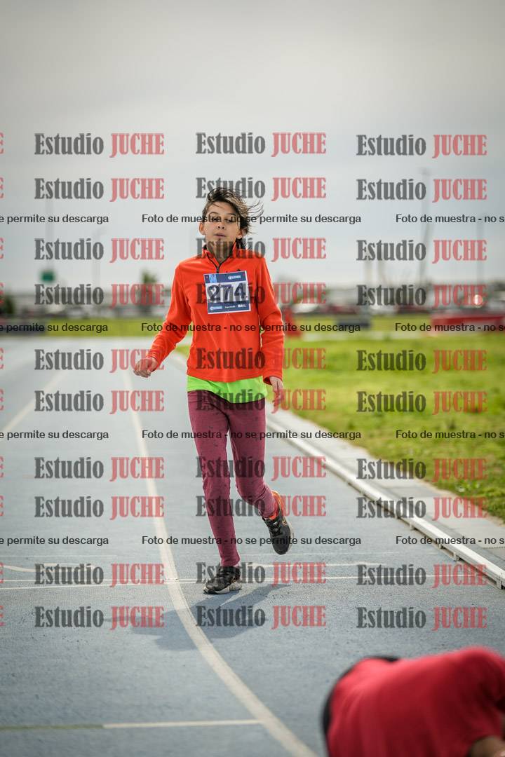 Fotos de los 800 m llanos de mujeres - U14