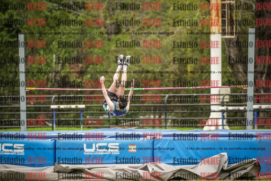 Fotos del salto en alto de mujeres y varones - todos los grupos