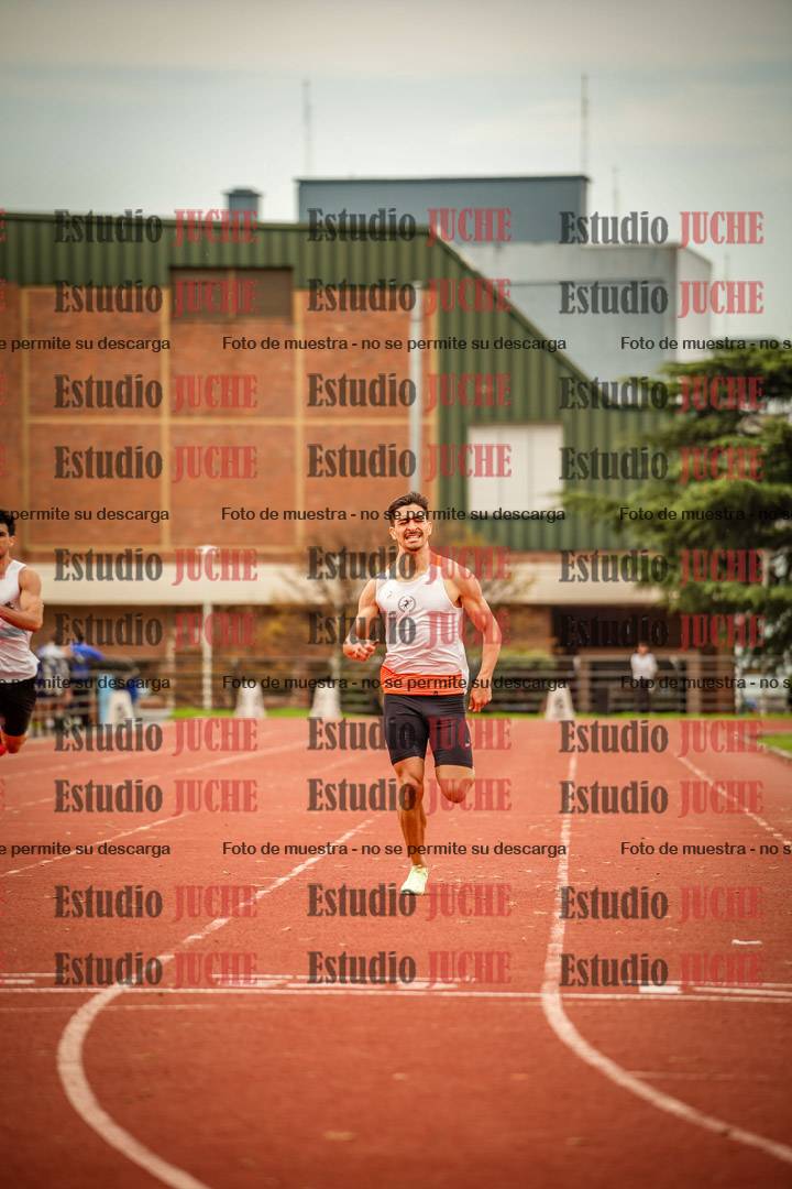 Fotos de los 400 m llanos de varones