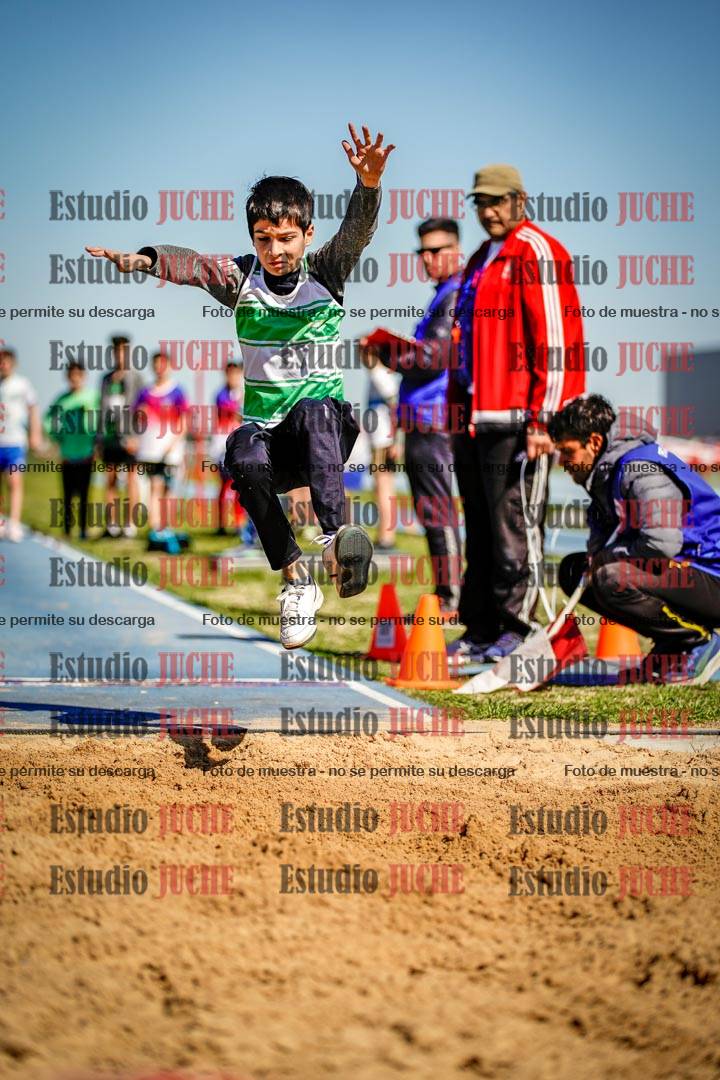 Fotos del salto en largo de varones - U15