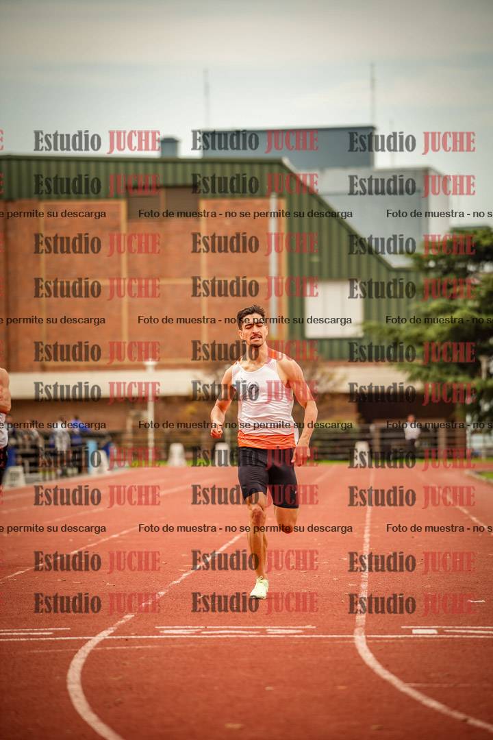 Fotos de los 400 m llanos de varones