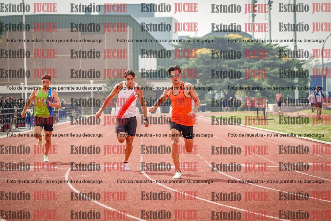 Fotos de los 200 m llanos de varones