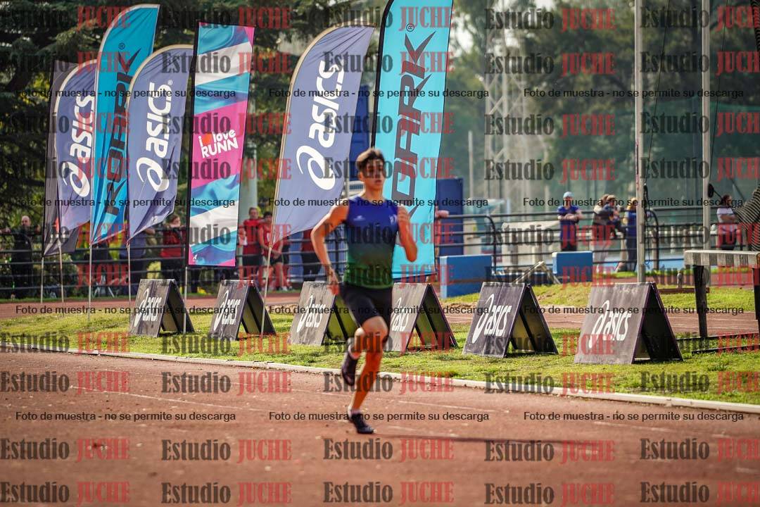 Fotos de los 400 m llanos de varones