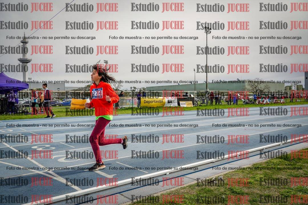 Fotos de los 800 m llanos de mujeres - U14