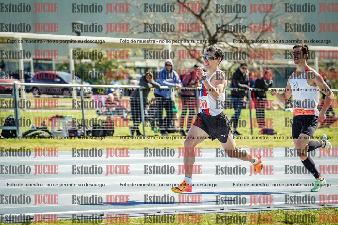 Fotos de los 800 m llanos de varones