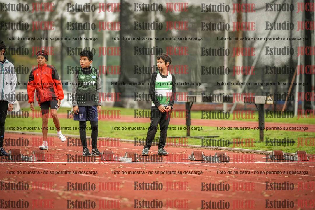 Fotos de los 50 m llanos de varones