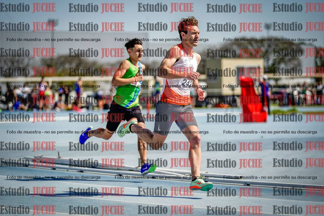 Fotos de los 800 m llanos de varones