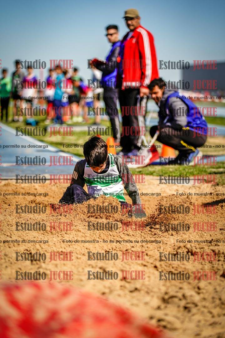 Fotos del salto en largo de varones - U15