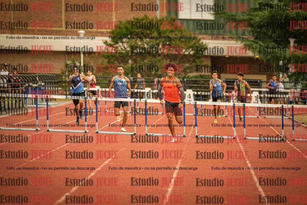 Fotos de los 400 m con vallas de varones