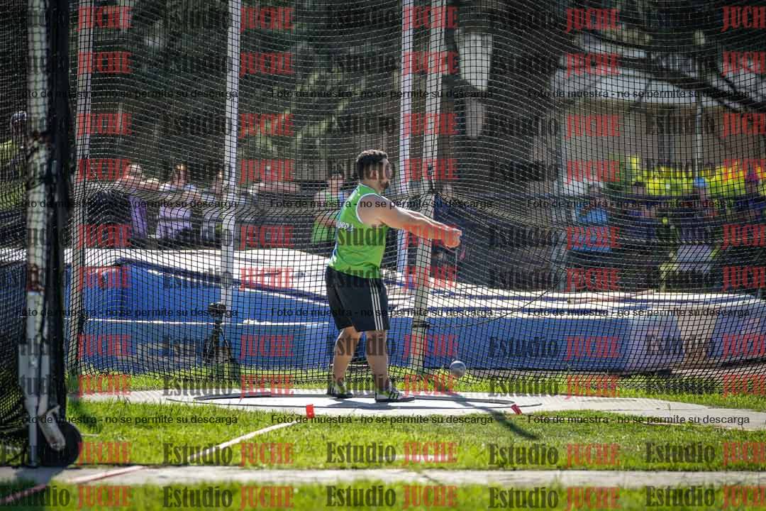 Fotos del lanzamiento de martillo de varones