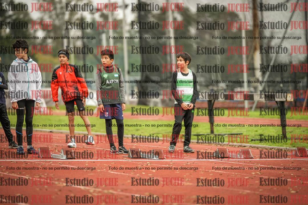 Fotos de los 50 m llanos de varones