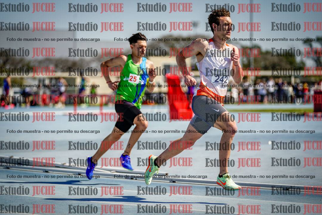 Fotos de los 800 m llanos de varones