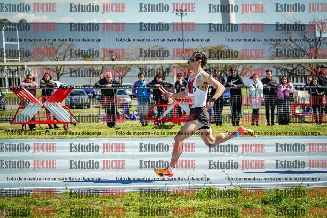 Fotos de los 800 m llanos de varones