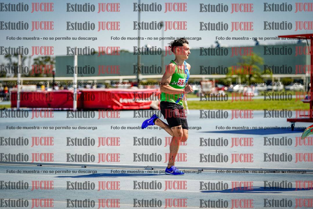 Fotos de los 800 m llanos de varones