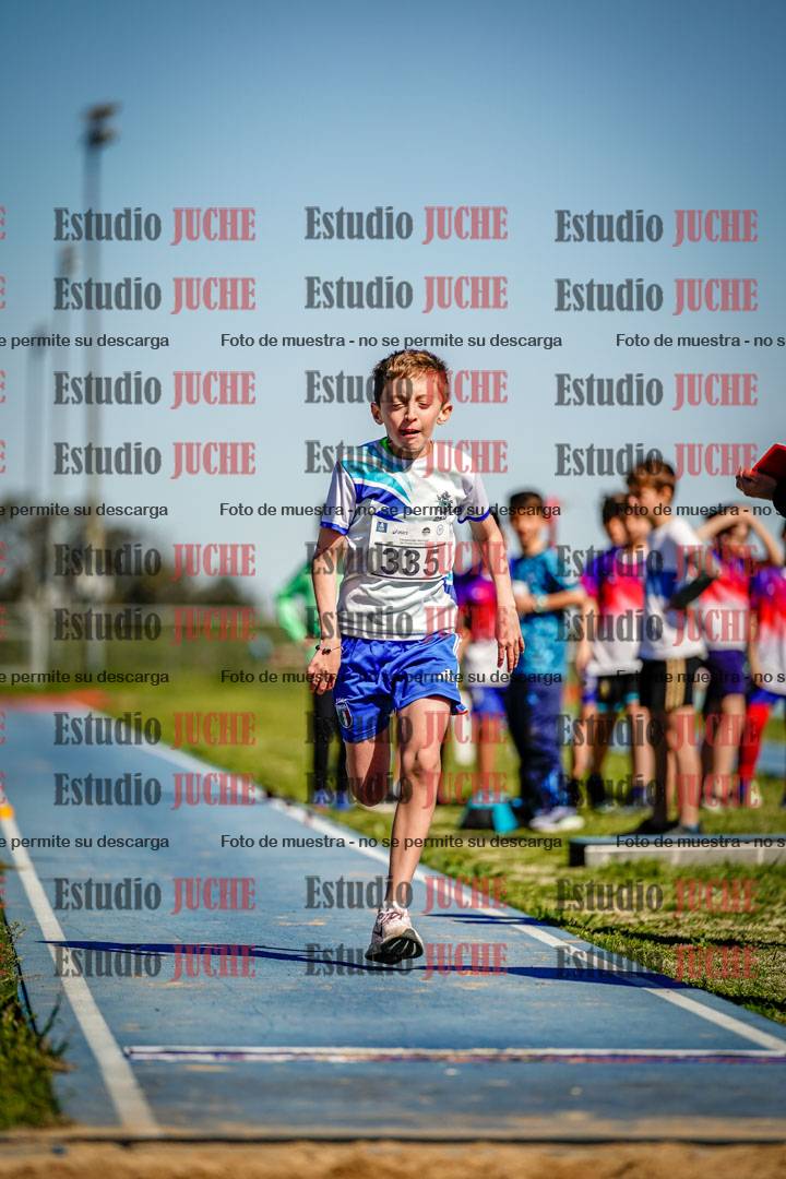 Fotos del salto en largo de varones - U15
