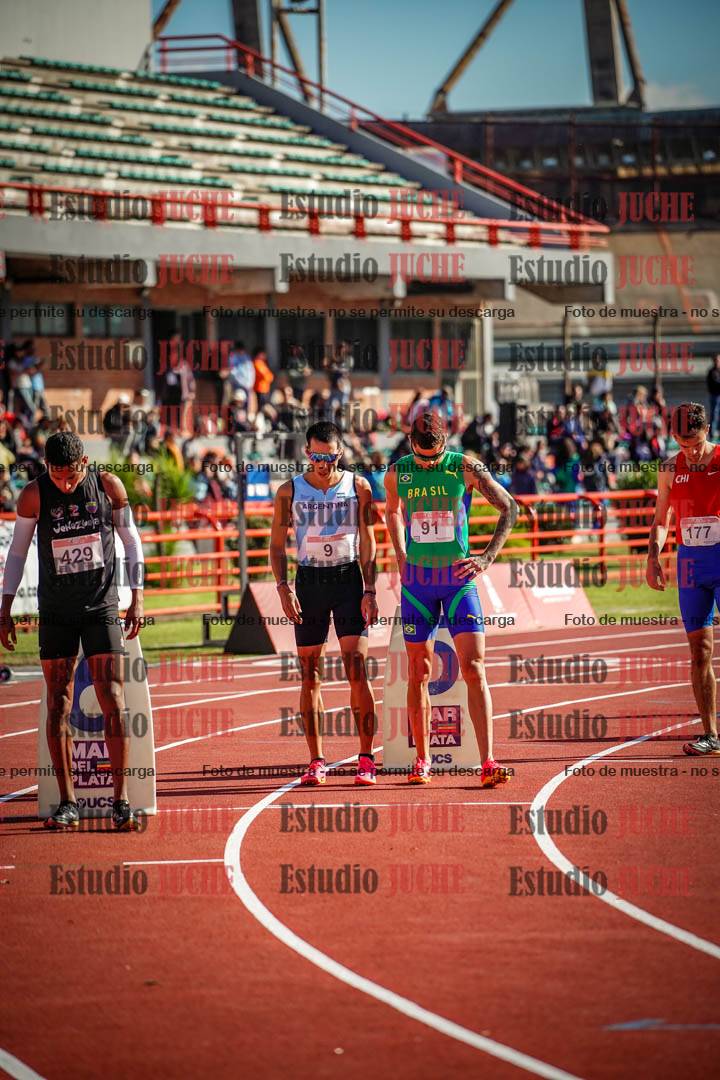 Fotos de los 800 m llanos de varones