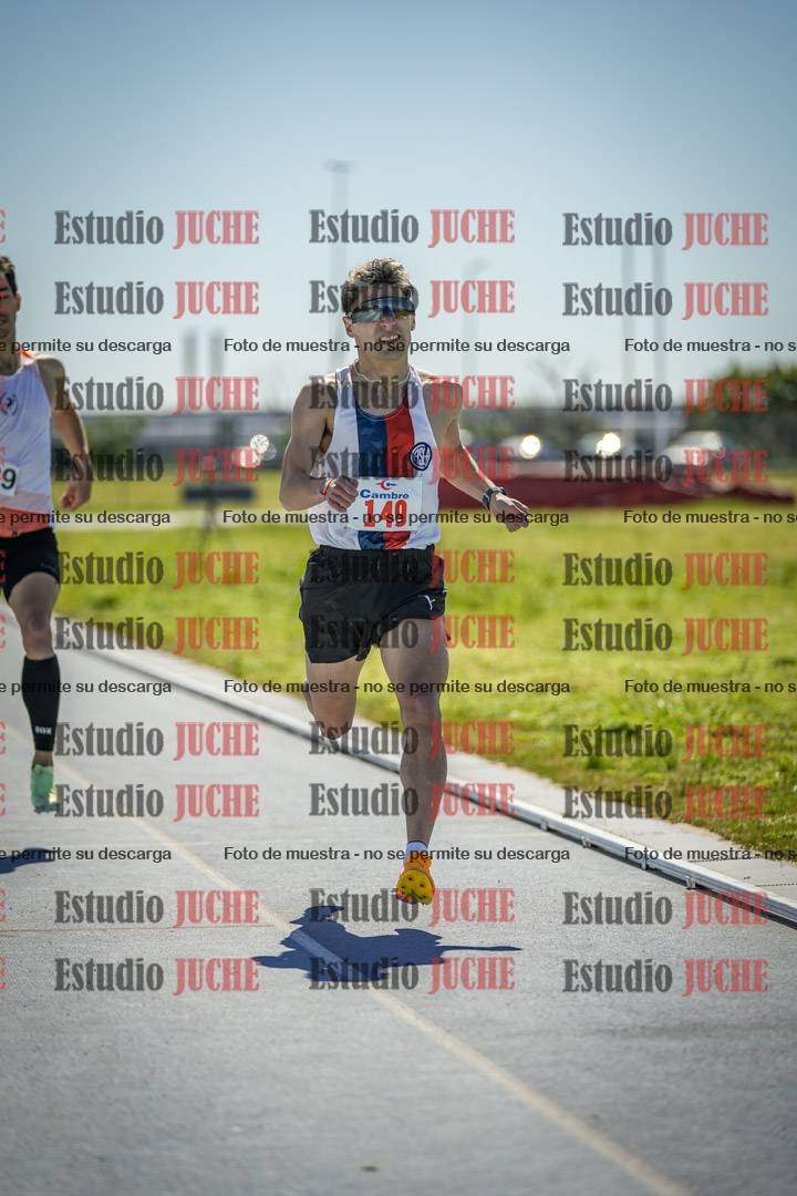 Fotos de los 800 m llanos de varones