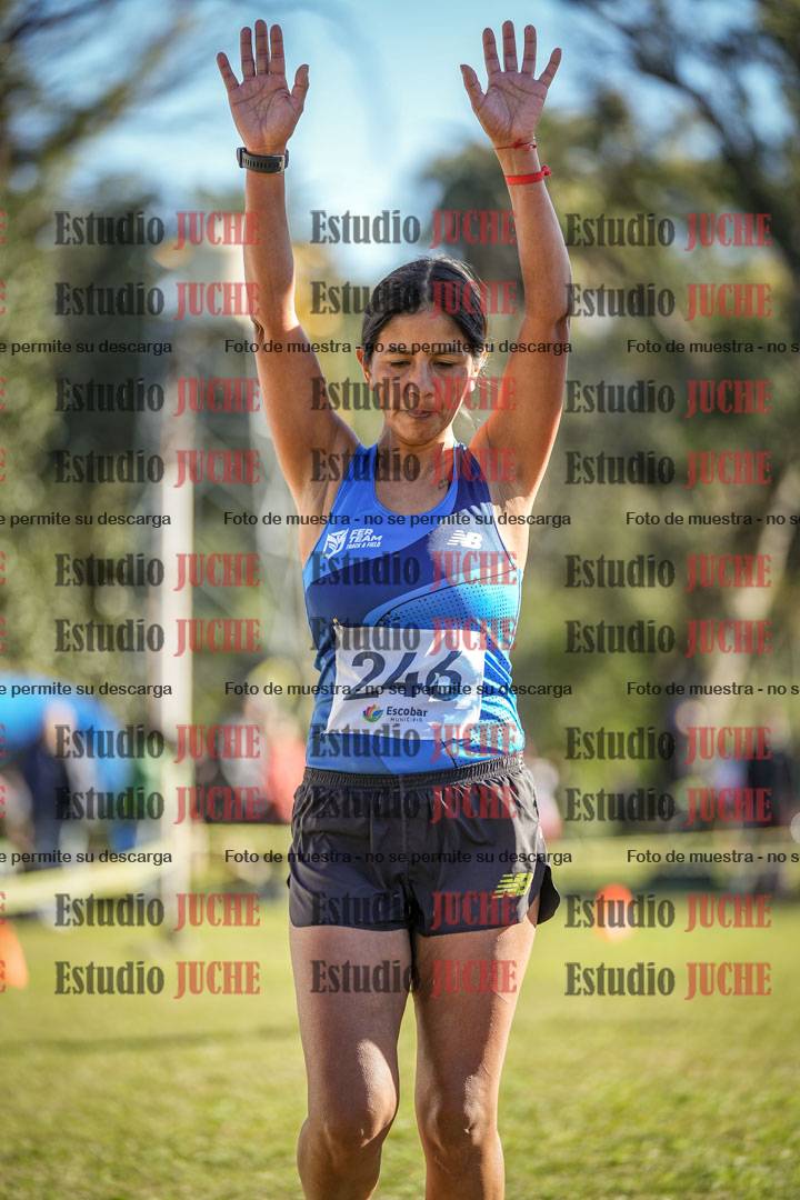Fotos de la llegada del cross de 6000 m